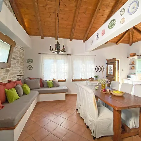 Green Drops Villa